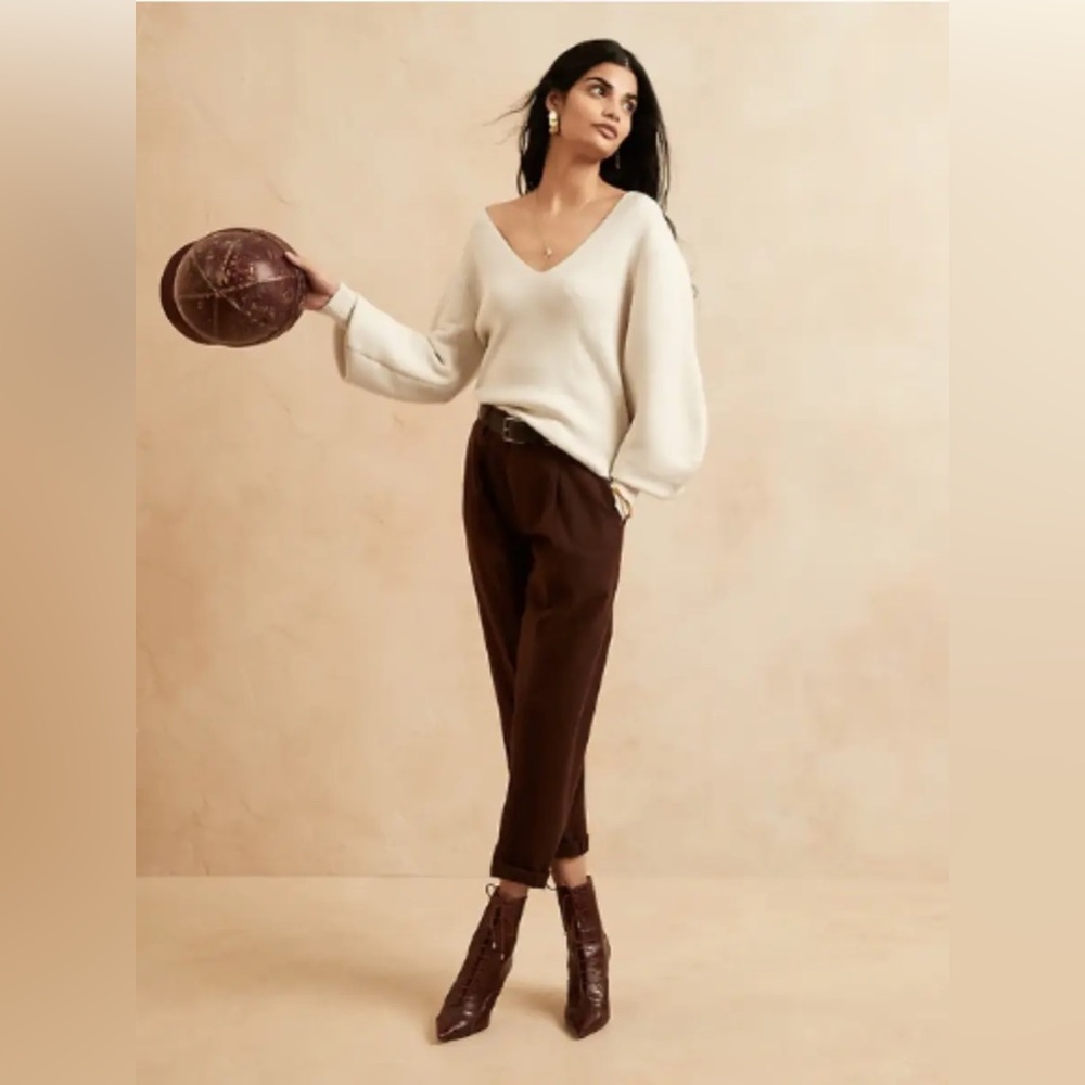 NWT BR statement sleeve sweater